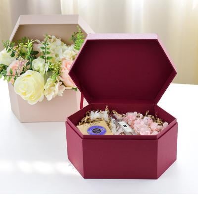 China Recycled Materials Decorative Luxury Hexagon Shape Packaging Rigid Cardboard Paper Monday Flower Box With Gold Foil For Mothers Day for sale