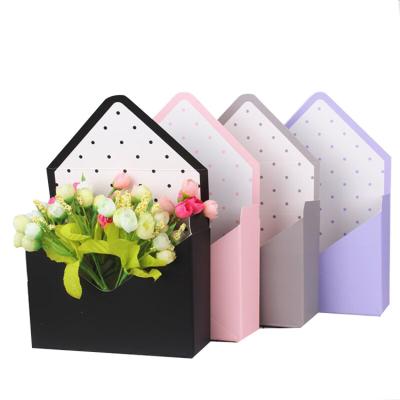 China Recycled Materials Paper Box Ins Style Florist Paper Cardboard Bouquet Rose Vase Mom Flower Box In Envelope Shape For Mothers Day Wedding Gifts for sale