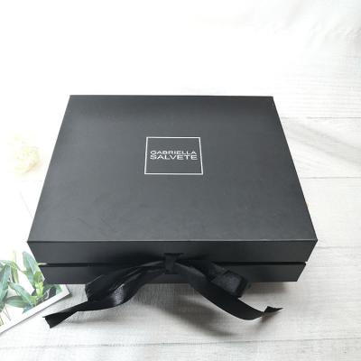 China High quality luxury box recyclable a gift wedding gift box wrapped with magnetic cardboard ribbon seal for sale