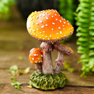 China Europe 3 Pieces Fairy Garden Miniature Mushroom Resin Landscape Micro Mushroom Statue for sale