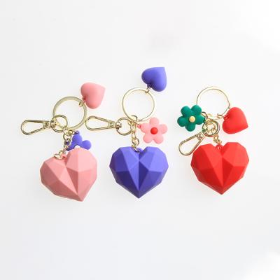 China Beautiful Japan Korean Quilaity High Red Pink Purple Heart Key Chain Key Ring For Woman Girl Jewelry Cartoon Resin Flower Key Holder Decoration Kids Gift for sale