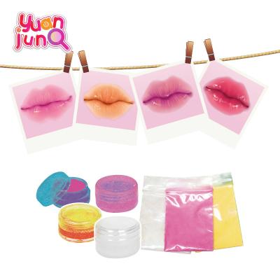 China Children's DIY Toy Sparkle Lip Gloss Seatbelt Scented Lip Gloss Handmade Gift Box Set YJ-DIY-19017 for sale