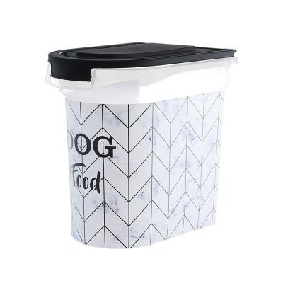 China Stored Airtight Pet Food Storage Container Pet Food Container With Scoop for sale