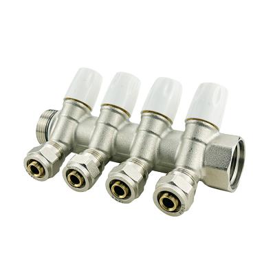 China 2-6 Way Hydronic Heating System Brass Pex Manifold For Easy Installation for sale