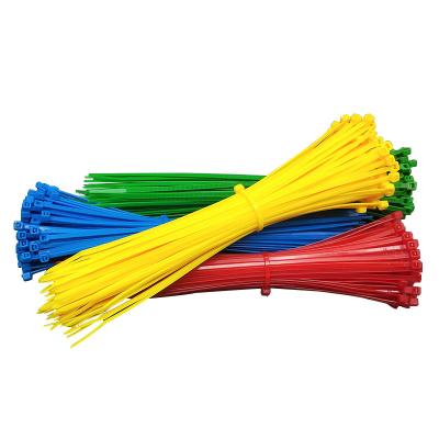 China laços de empacotamento de travamento automático de nylon plásticos coloridos do fecho de correr do fio do cabo de 2.5mm x de 150mm à venda