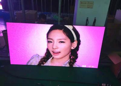 China Indoor IP45 P2.5mm LED Digital Advertising Display with High Definition Video for sale