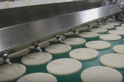 China Gemakkelijk stel Pizza in werking Makend Machine, Corrosiebestendige de Persmachine van het Pizzadeeg Te koop