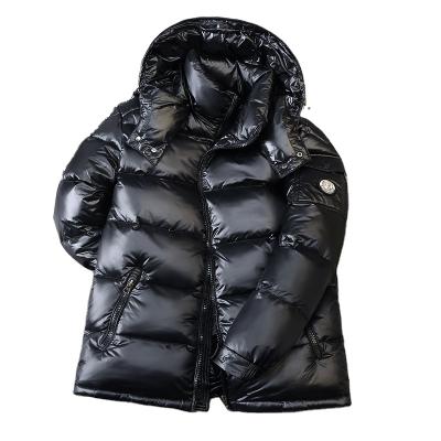 China Anti-wrinkle duck down jacket winter jacket men's solid color light coat is comfortable winter down jacket for sale