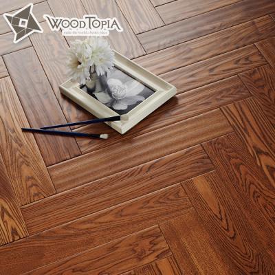 China Modern Herringbone Parquet Flooring Floating Engineered Wood Teak / Walnut Luxury OAK for sale