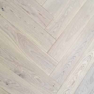 China Oak Wood Modern Herringbone Multilayer Engineered Flooring Brushed UV Lacquered for sale