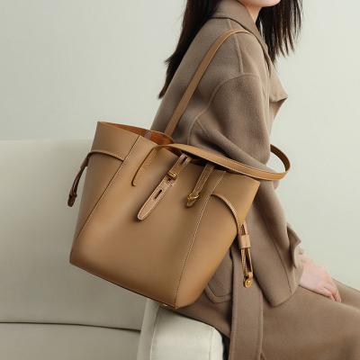 China Autumn And Winter Genuine Leather New Waterproof Women's Luxury Handbags Shoulder Large Capacity Tote Bucket Bag For Women for sale