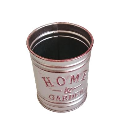 China Creative Hot Selling Decorative Style Eco-friendly Master Container Candle Metal Candle Jar for sale