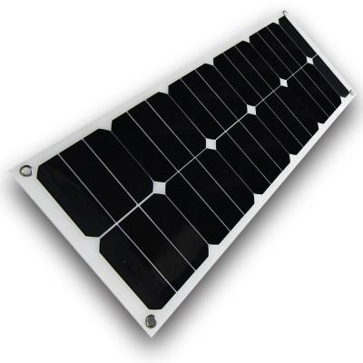 China De Flexibele Zonnepanelen van SunPower van de brandweerstand 0,45 KG van 25W voor Marine/Boot Te koop