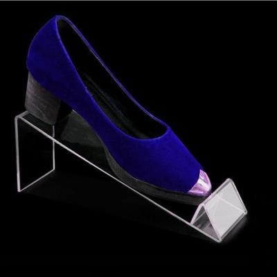 China Shoe Display Slatwall Heel Rest Rack Stand Clear Acrylic Shoe Holder Support Strip for sale