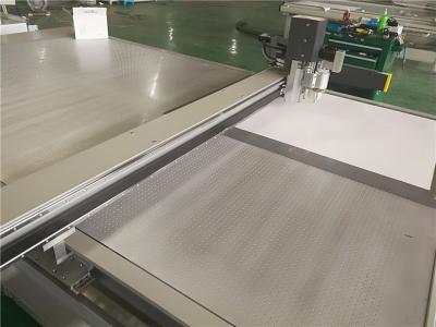 China Máquina de alta velocidad del cortador de la espuma del CNC con la herramienta de corte multifuncional en venta