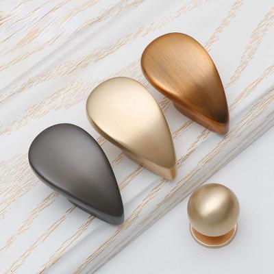 China Modern Simplicity Sideboard Handle Pull Cupboard Zinc Alloy Drawer Knobs Handle Irregular Bedside Cabinet Handles Hardware for sale