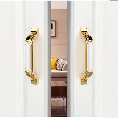 China Modern European White Ceramic Cabinet Handles European Zinc Alloy Cabinet Pulls Drawer Knobs Wardrobe Handle Hardware Furniture Handle for sale