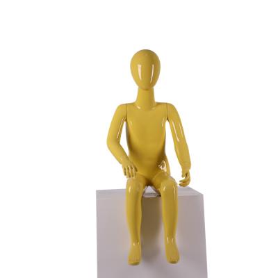 China Customize Full Body Kids Mannequin For Window Display Children Clothes Fiberglass Popular Size Mannequin Base Sitting 15-30days 10/pc for sale