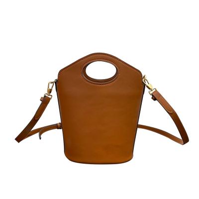 China Other 2023 Autumn & Winter Fashion Ladies Bucket Hand Bag Genuine Leather Brand Logo Handbags For Women Designer Shoulder Bag for sale