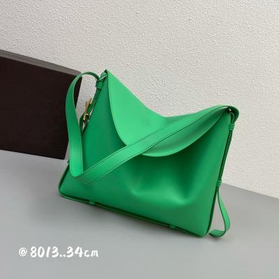 China Other HOT Fashion Totes Trends Handbags For Women Luxury Brand Handbags Designer Ladies Bags Triangular Underarm Bag 2023 for sale