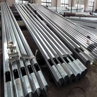 China Outdoor 9M High Grade Galvanized Spirit Hinged Road Lighting Steel Pole for sale