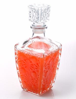 China Gift & Set Craft Vintage Wine Whiskey Glass Decanter With Airtight Stopper 500ml for sale