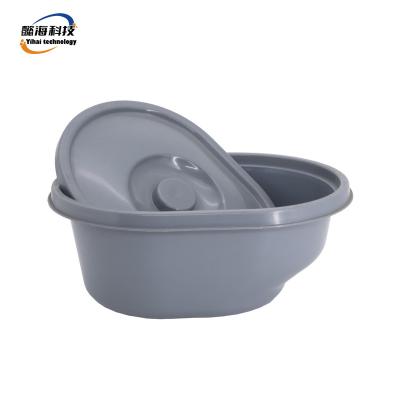 China Medical Rehabilitation Supplies Commode Chair Replacement Oval Commode Bucket With Lid for sale