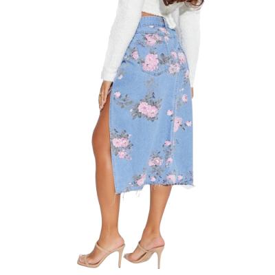 China 2021 Wholesale Custom Made Breathable Floral Printing Raw Edge Slit Thigh Denim Skirt for sale