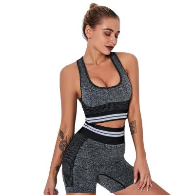 China 20022 Yoga Shorts Suit Fitness Exercise Suit Breathable Seamless Knitted Quick Dry Bra Shorts Workout Sets for sale