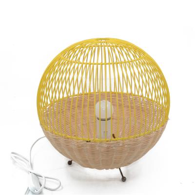 China Modern Factory  New modern decoration living room handmade tabletop rattan design desk lamp for sale