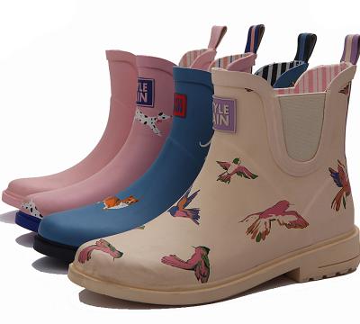 China Waterproof Women's Butterfly Print Ankle Rain Boots Rubber Rainboots For Lady for sale