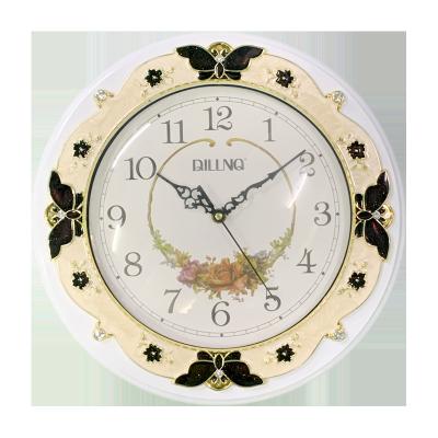 China Antique Style 14In Butterfly Pattern Elegant Plastic Wall Clock Die Wanduhr for sale