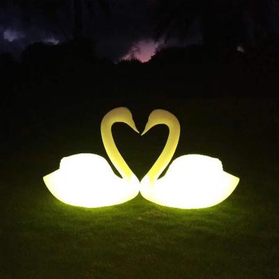 China New Model Use 3D Commercial Outdoor Landscape Garden Landscape LED Animal Modeling Decorative Lights Stick Led Swan Pattern Light for sale