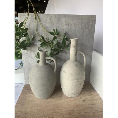 China Minimalist Single Ornament Indoor Decorative Vases Wholesale Home Decor Vintage Vases for sale