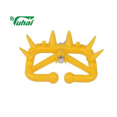 China 100% Eco-friendly Yellow Green Plastic Calves Weaner, 12.2*8.7*3.3cm Size Cattle Weaning Nose Rings for sale