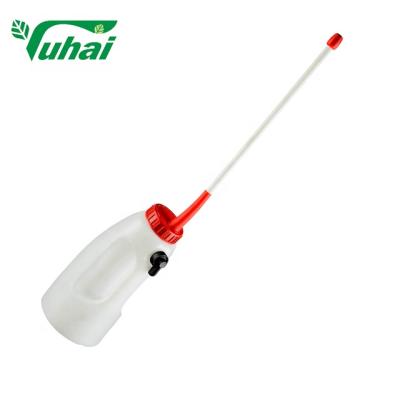 China Farms Long Tube 4L Animal Feeding Plastic Medicine Bottle For Calf Lamb PE Material for sale