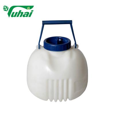 China High Effiency PE 8L Milking Machine Spare Parts Separation Pot With Silicone Hose for sale