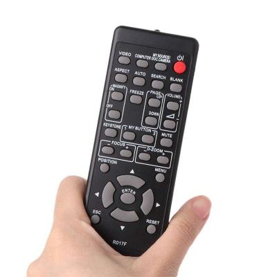 China Remote Control TV Box/Remote Projector LCD Set Top Box R017F Remote Control For HITACHI HL02882 CPAW100 CPX3030 PJTX100 HL02881 R016F HCP-3250X 2700X With 32 Button for sale