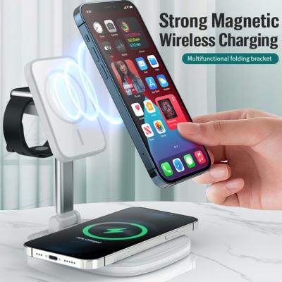 China High Speed ​​QI 3 in 1 Fast Wireless Charger Design 15W Qi Charging Station Stand Charging Dock for sale