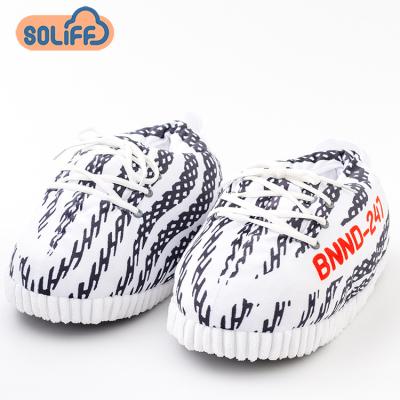 China Custom high quality soft plush adult yeezy slippers Anti-odor size indoor sneakers for sale