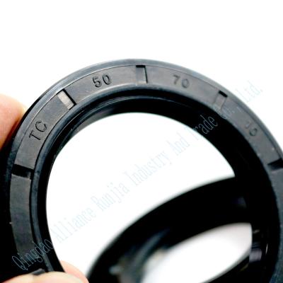 Китай High Pressure Custom Black/Brown NBR FKM 50*70*10 TC Tb Oil Seal продается