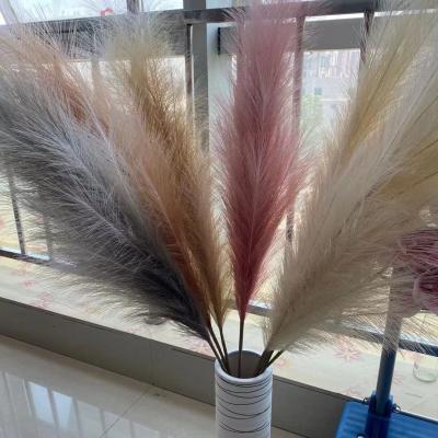 China Gradient Color Artificial Pampas Hot Seller Customized Height 110cm Artificial Pampas Grass For Wedding Decoration for sale