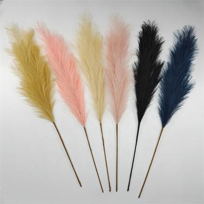 China Hot Sale 110cm Silk Wedding Home Decoration Window Hotel Artificial Pampas Grass for sale