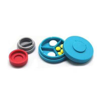 China Eco-Friendly Silicone Pill Mini Open Box Weekly Pill Organizer Easily 7 Day Pill Box for sale