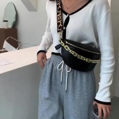 China Fashion Thick Chain Women's Fanny Pack Pu Leather Waist Bag Shoulder Cross - Body Chest Bags Design Female Belt Bag for sale