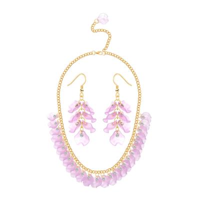 China Wholesale High Quality Zuowen Gold Multilayers Chain Paint Leaves Acrylic Necklace Jewelry Sets Fashionable Jewelry Necklace Set for sale