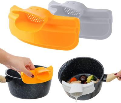 China Hands Free Silicone Platypus Pasta Sieve Pan Strainers Clip-On Kitchen Food Funnel For Spaghetti Fits All Bowls And Pots for sale