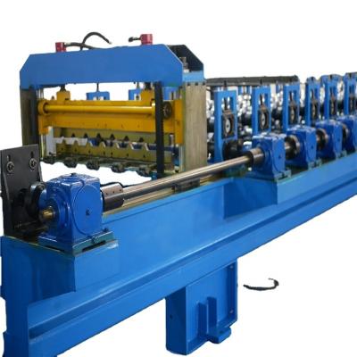 China High Speed ​​Sheeting Hotels Panel Roll Forming Machine With Track Cutting for sale