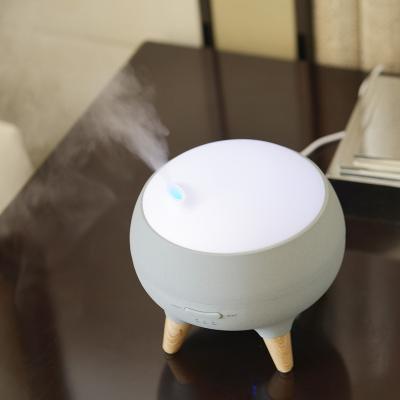 China Convenient Portable Air Diffuser Oil Air Diffuser With RGB Light Function Safety Assurance For Living Room for sale