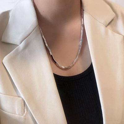 China ANENJERY Environmentally Friendly Shiny Square Tube Necklace For Women Simple Retro Clavicle Chain Jewelry Wholesale for sale